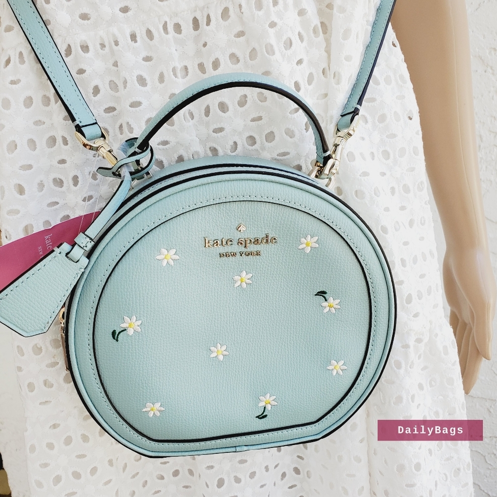 BEAUTIFUL NWT KATE SPADE TRAVELER EMBROIDERED CROSSBODY DAISY APHRODITE LEA FLOR